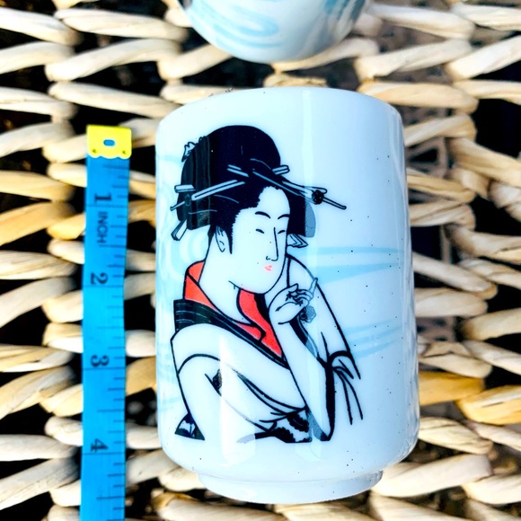 Japanese Saki or Tea Cups Set Of Two - Picture 3 of 3